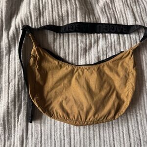 Discontinued BAGGU Khaki - Medium   Crescent Bag